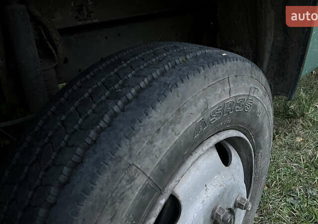 Зеленый Мерседес T2, объемом двигателя 4 л и пробегом 719 тыс. км за 10700 $, фото 8 на Automoto.ua