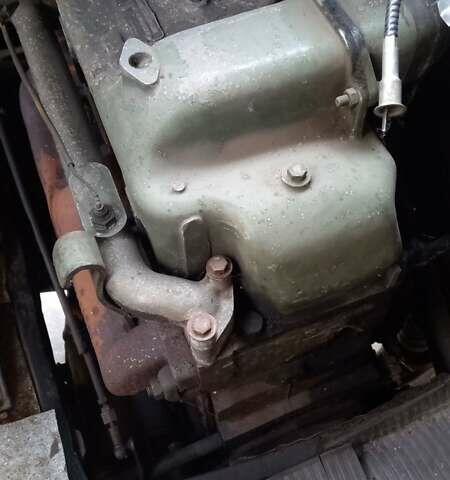 Зеленый Мерседес T2, объемом двигателя 3.7 л и пробегом 500 тыс. км за 2200 $, фото 8 на Automoto.ua