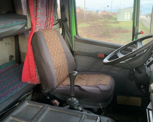 Зеленый Мерседес T2, объемом двигателя 0 л и пробегом 450 тыс. км за 7700 $, фото 5 на Automoto.ua