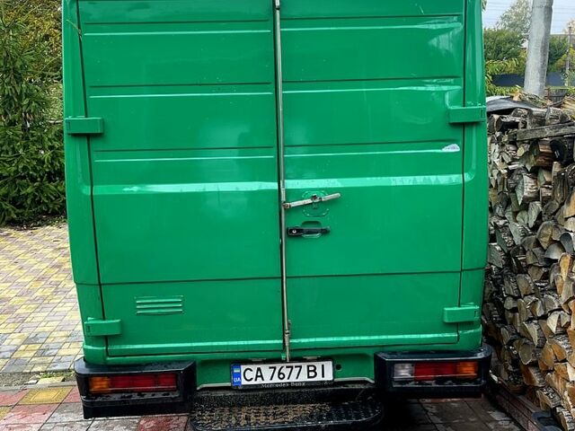 Зелений Мерседес T2, об'ємом двигуна 2.3 л та пробігом 0 тис. км за 6500 $, фото 2 на Automoto.ua