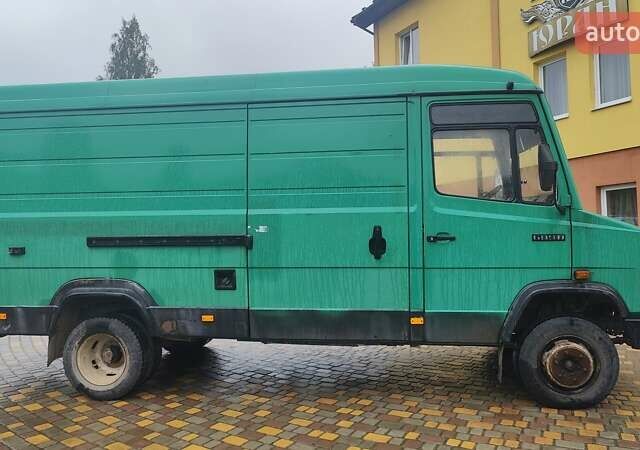 Зелений Мерседес T2, об'ємом двигуна 4 л та пробігом 270 тис. км за 4800 $, фото 2 на Automoto.ua