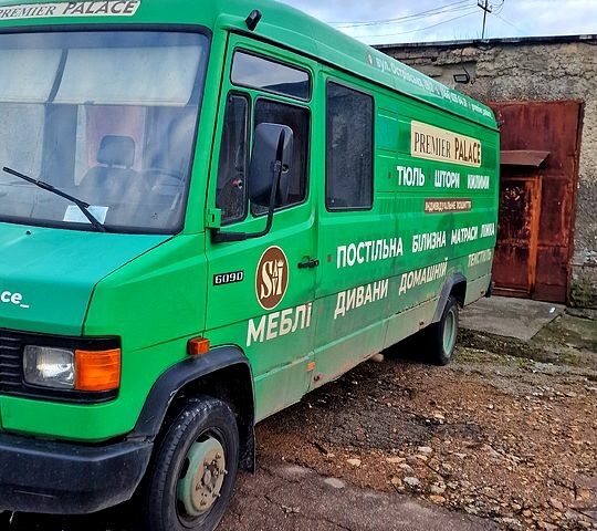 Зеленый Мерседес T2, объемом двигателя 40 л и пробегом 0 тыс. км за 4000 $, фото 2 на Automoto.ua