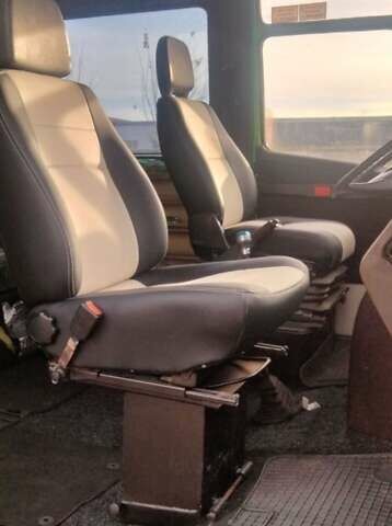 Зелений Мерседес T2, об'ємом двигуна 4 л та пробігом 740 тис. км за 12500 $, фото 2 на Automoto.ua