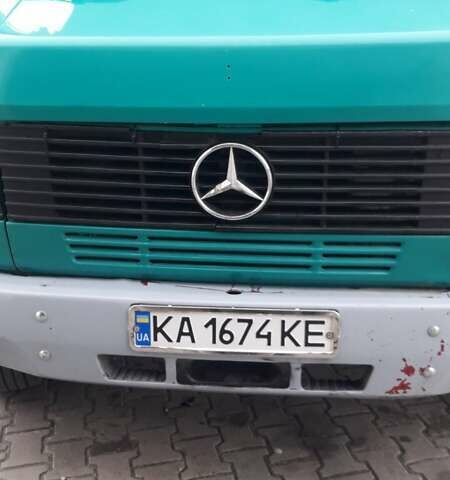 Зеленый Мерседес T2, объемом двигателя 3.9 л и пробегом 700 тыс. км за 8000 $, фото 1 на Automoto.ua