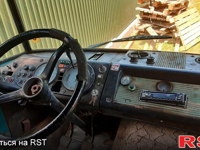 Зелений Мерседес T2, об'ємом двигуна 8.6 л та пробігом 750 тис. км за 2100 $, фото 6 на Automoto.ua