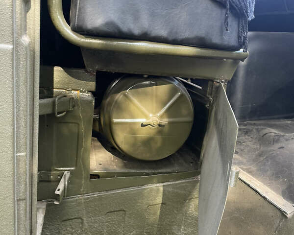 Зеленый Мерседес T2, объемом двигателя 3.78 л и пробегом 150 тыс. км за 5200 $, фото 13 на Automoto.ua