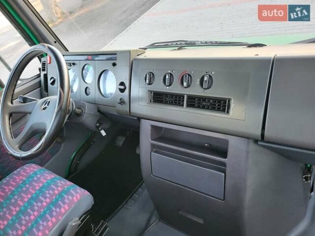 Зелений Мерседес T2, об'ємом двигуна 3.97 л та пробігом 136 тис. км за 22400 $, фото 13 на Automoto.ua