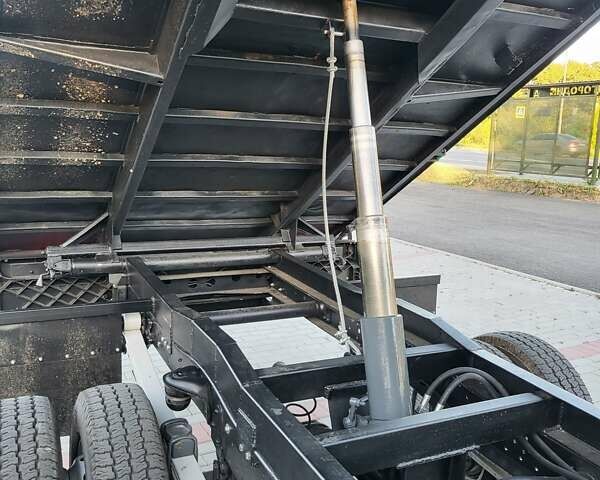 Зелений Мерседес T2, об'ємом двигуна 3.97 л та пробігом 136 тис. км за 22400 $, фото 20 на Automoto.ua