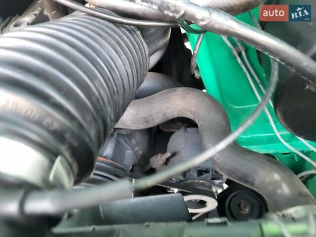 Зелений Мерседес T2, об'ємом двигуна 3.97 л та пробігом 136 тис. км за 22400 $, фото 32 на Automoto.ua