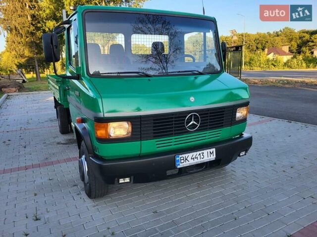 Зелений Мерседес T2, об'ємом двигуна 3.97 л та пробігом 136 тис. км за 22400 $, фото 2 на Automoto.ua