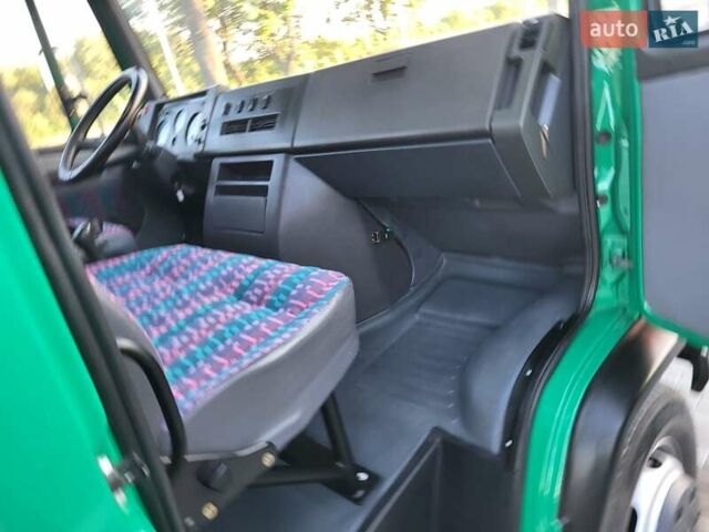 Зелений Мерседес T2, об'ємом двигуна 3.97 л та пробігом 136 тис. км за 22400 $, фото 12 на Automoto.ua