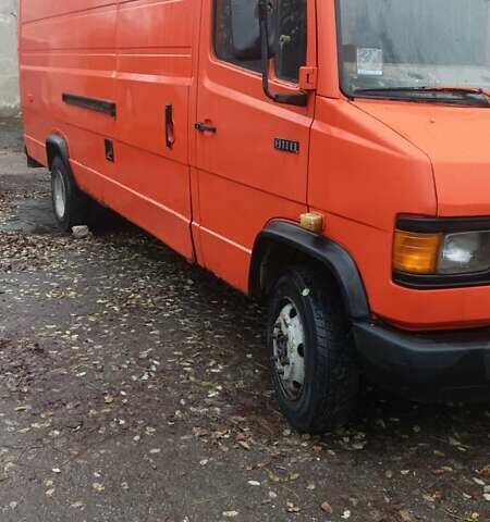 Оранжевый Мерседес T2, объемом двигателя 3.97 л и пробегом 4 тыс. км за 4500 $, фото 4 на Automoto.ua