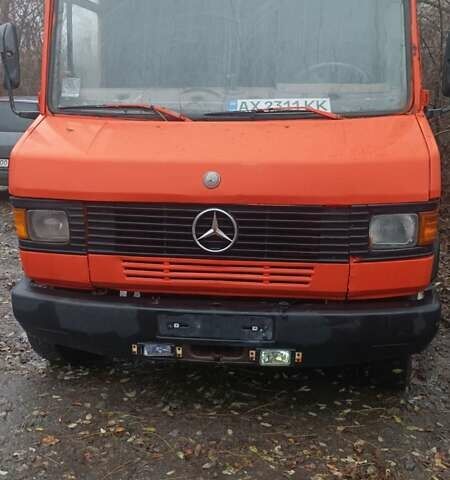 Оранжевый Мерседес T2, объемом двигателя 3.97 л и пробегом 4 тыс. км за 4500 $, фото 6 на Automoto.ua