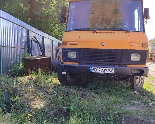 Оранжевый Мерседес T2, объемом двигателя 3.78 л и пробегом 37 тыс. км за 4000 $, фото 3 на Automoto.ua