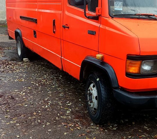 Помаранчевий Мерседес T2, об'ємом двигуна 4 л та пробігом 400 тис. км за 4500 $, фото 7 на Automoto.ua
