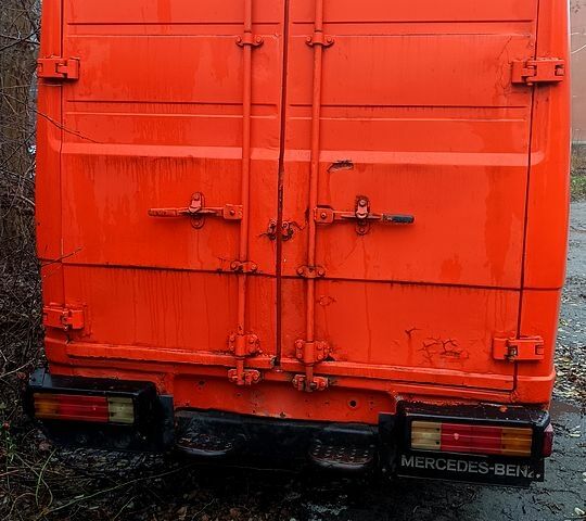 Помаранчевий Мерседес T2, об'ємом двигуна 4 л та пробігом 400 тис. км за 4500 $, фото 6 на Automoto.ua