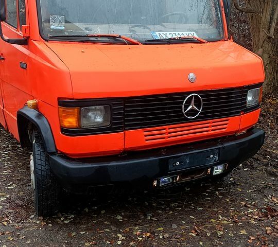 Помаранчевий Мерседес T2, об'ємом двигуна 4 л та пробігом 400 тис. км за 4500 $, фото 8 на Automoto.ua