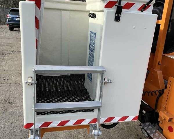 Оранжевый Мерседес T2, объемом двигателя 5.96 л и пробегом 190 тыс. км за 39900 $, фото 15 на Automoto.ua