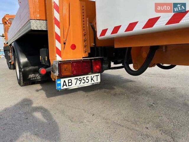 Оранжевый Мерседес T2, объемом двигателя 5.96 л и пробегом 190 тыс. км за 39900 $, фото 2 на Automoto.ua