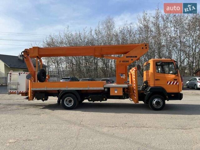 Оранжевый Мерседес T2, объемом двигателя 5.96 л и пробегом 190 тыс. км за 39900 $, фото 6 на Automoto.ua