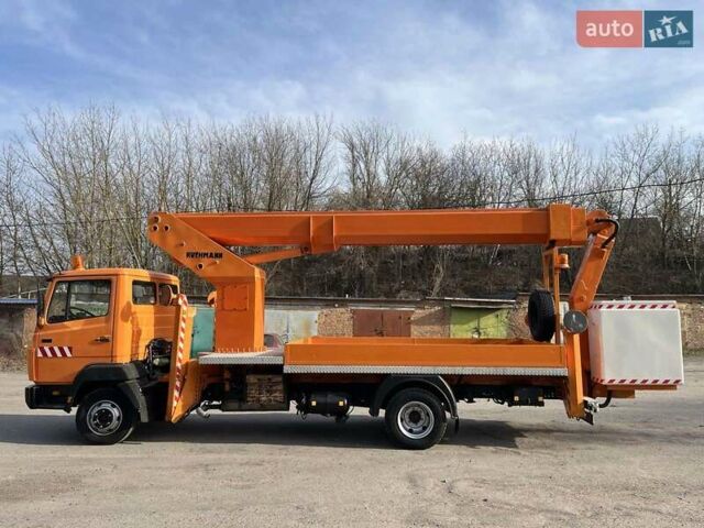 Оранжевый Мерседес T2, объемом двигателя 5.96 л и пробегом 190 тыс. км за 39900 $, фото 10 на Automoto.ua