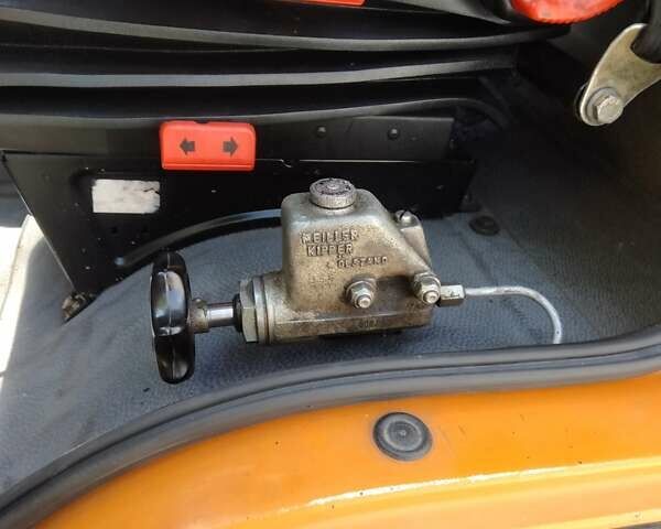 Помаранчевий Мерседес T2, об'ємом двигуна 5.96 л та пробігом 370 тис. км за 17500 $, фото 1 на Automoto.ua