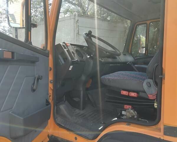 Помаранчевий Мерседес T2, об'ємом двигуна 5.96 л та пробігом 370 тис. км за 17500 $, фото 6 на Automoto.ua