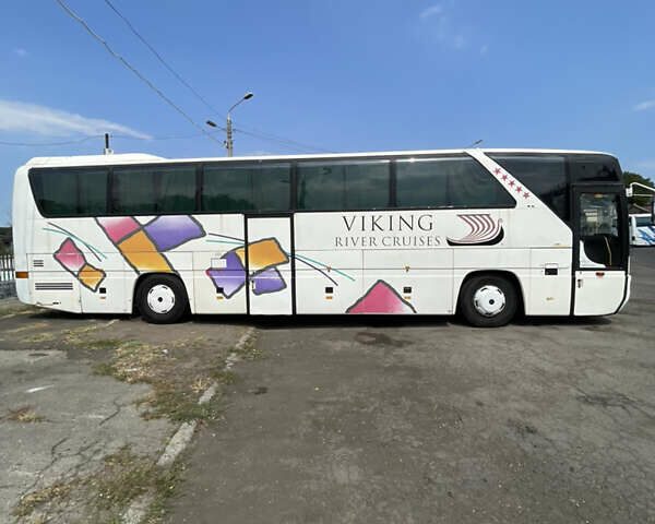 Белый Мерседес Туризмо, объемом двигателя 14.17 л и пробегом 700 тыс. км за 12500 $, фото 2 на Automoto.ua