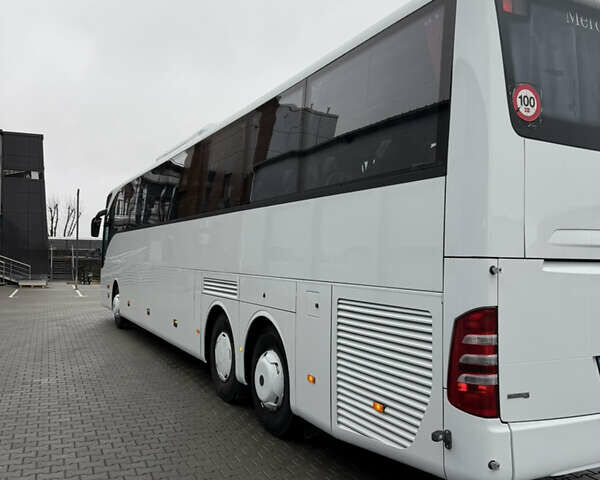 Белый Мерседес Туризмо, объемом двигателя 0 л и пробегом 550 тыс. км за 133953 $, фото 2 на Automoto.ua