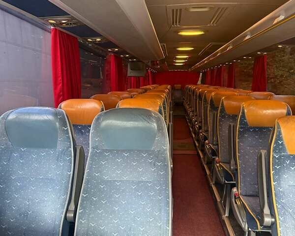 Красный Мерседес Туризмо, объемом двигателя 11.97 л и пробегом 540 тыс. км за 104999 $, фото 10 на Automoto.ua