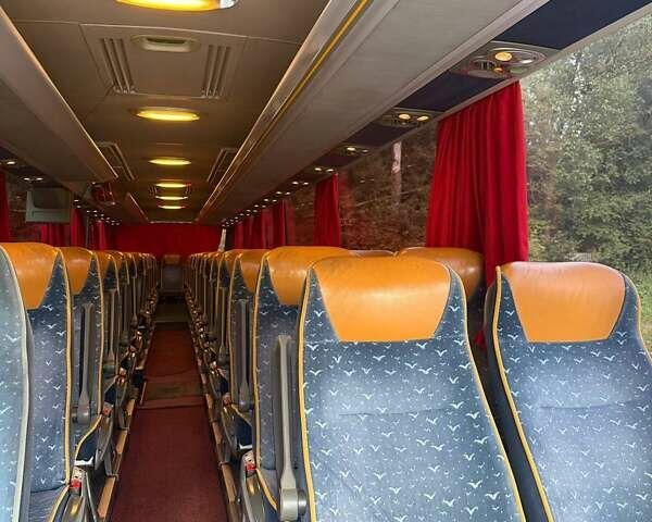 Красный Мерседес Туризмо, объемом двигателя 11.97 л и пробегом 540 тыс. км за 104999 $, фото 11 на Automoto.ua