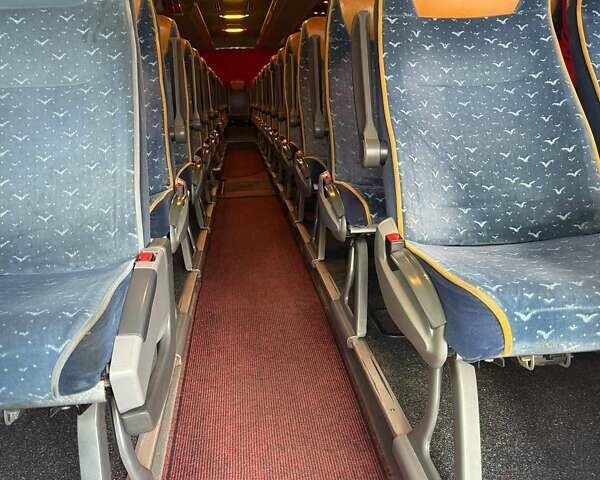 Красный Мерседес Туризмо, объемом двигателя 11.97 л и пробегом 540 тыс. км за 104999 $, фото 9 на Automoto.ua