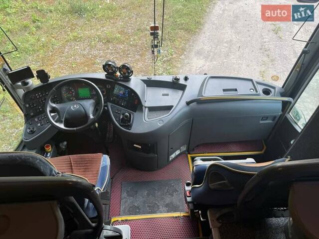 Красный Мерседес Туризмо, объемом двигателя 11.97 л и пробегом 540 тыс. км за 104999 $, фото 7 на Automoto.ua