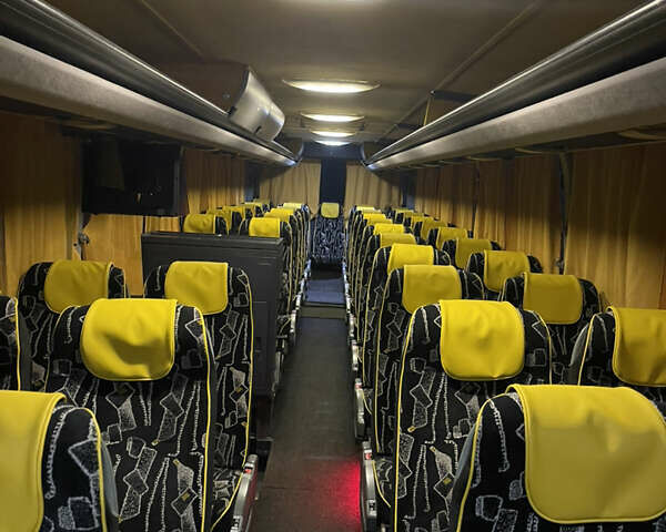 Серый Мерседес Туризмо, объемом двигателя 12 л и пробегом 2 тыс. км за 37000 $, фото 3 на Automoto.ua