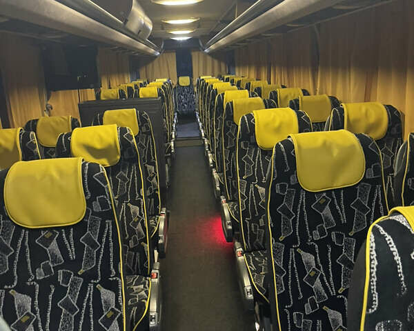 Серый Мерседес Туризмо, объемом двигателя 12 л и пробегом 2 тыс. км за 37000 $, фото 4 на Automoto.ua