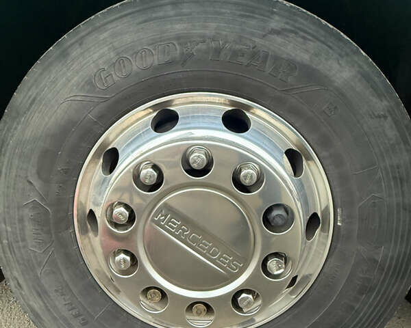 Зелений Мерседес Туризмо, об'ємом двигуна 11.97 л та пробігом 39 тис. км за 147000 $, фото 7 на Automoto.ua