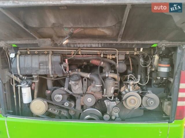 Зеленый Мерседес Туризмо, объемом двигателя 11.97 л и пробегом 1000 тыс. км за 122000 $, фото 7 на Automoto.ua