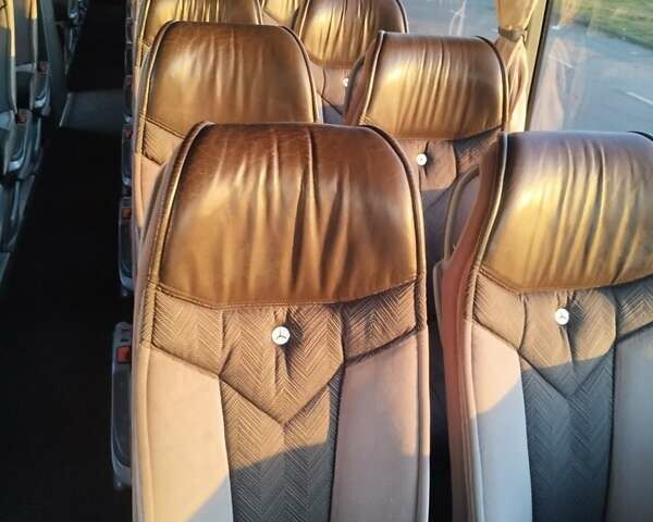 Зеленый Мерседес Туризмо, объемом двигателя 11.97 л и пробегом 1000 тыс. км за 122000 $, фото 11 на Automoto.ua