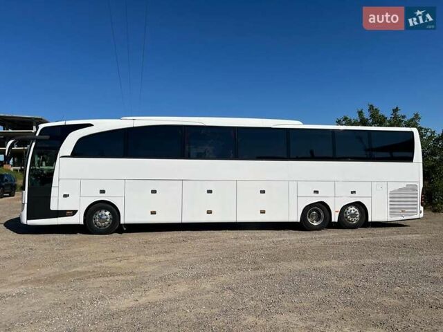Білий Мерседес Травего, об'ємом двигуна 15.93 л та пробігом 420 тис. км за 98000 $, фото 6 на Automoto.ua