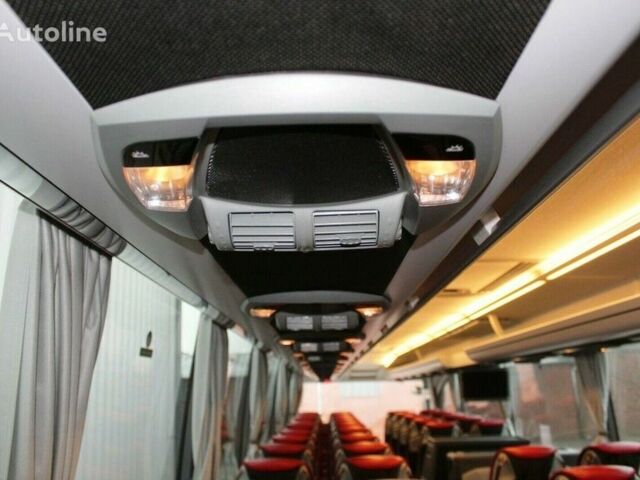 Красный Мерседес Травего, объемом двигателя 10.5 л и пробегом 272 тыс. км за 70000 $, фото 10 на Automoto.ua