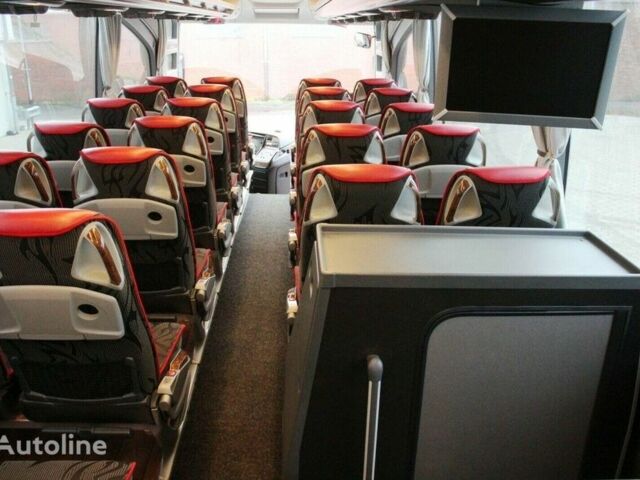 Красный Мерседес Травего, объемом двигателя 10.5 л и пробегом 272 тыс. км за 70000 $, фото 9 на Automoto.ua