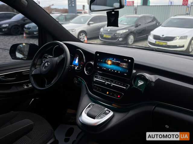 Черный Мерседес V 300, объемом двигателя 2 л и пробегом 19 тыс. км за 86500 $, фото 24 на Automoto.ua