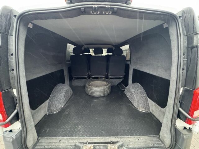 Белый Мерседес В-Класс, объемом двигателя 2.1 л и пробегом 361 тыс. км за 15000 $, фото 9 на Automoto.ua