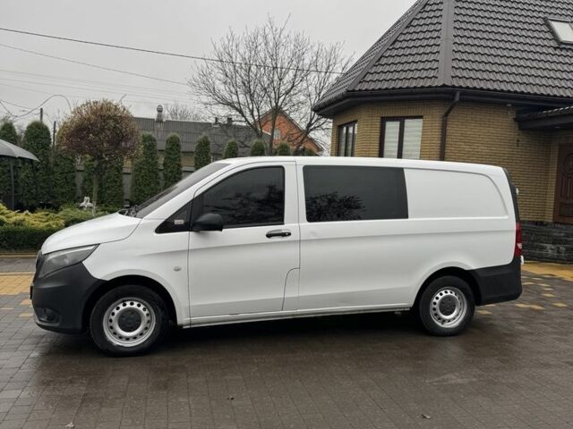 Белый Мерседес В-Класс, объемом двигателя 2.1 л и пробегом 361 тыс. км за 15000 $, фото 1 на Automoto.ua