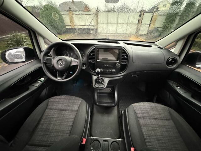 Белый Мерседес В-Класс, объемом двигателя 2.1 л и пробегом 361 тыс. км за 15000 $, фото 12 на Automoto.ua