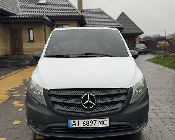 Белый Мерседес В-Класс, объемом двигателя 2.1 л и пробегом 361 тыс. км за 15000 $, фото 7 на Automoto.ua