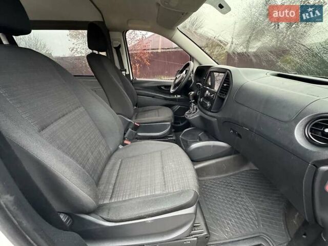 Белый Мерседес В-Класс, объемом двигателя 2.1 л и пробегом 361 тыс. км за 15000 $, фото 13 на Automoto.ua