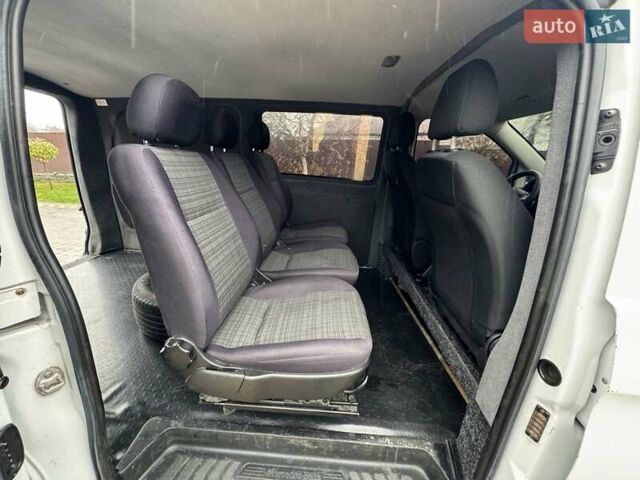 Белый Мерседес В-Класс, объемом двигателя 2.1 л и пробегом 361 тыс. км за 15000 $, фото 11 на Automoto.ua