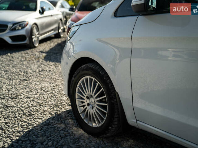 Білий Мерседес В-Клас, об'ємом двигуна 2.14 л та пробігом 153 тис. км за 38900 $, фото 15 на Automoto.ua