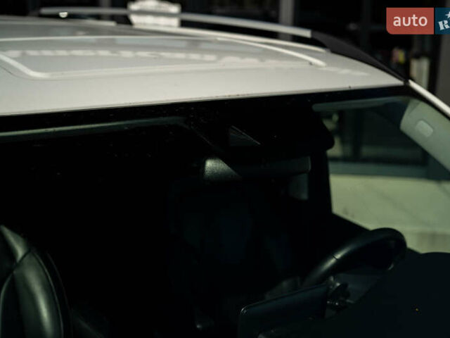 Білий Мерседес В-Клас, об'ємом двигуна 2.14 л та пробігом 153 тис. км за 38900 $, фото 9 на Automoto.ua